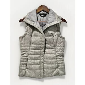 The North Face Womens Sz XS Quilted Snap Button Grey Herringbone Puffer Vest